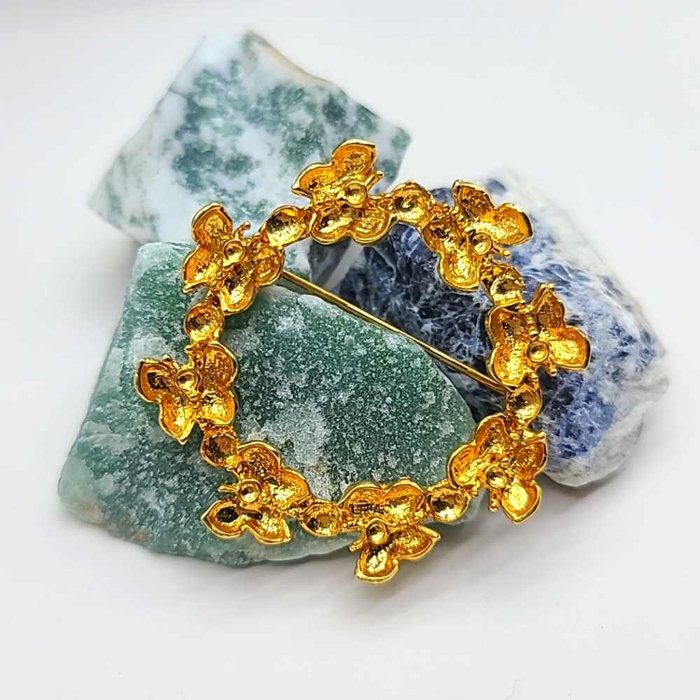 Vintage 1950s Butterfly Wreath Brooch by SWOWBODA! Super Rare Vendor 💛